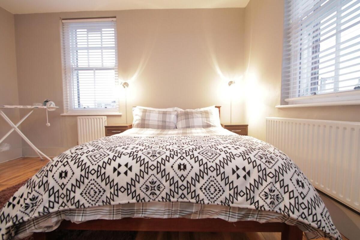 Henley At Shoreditch ลอนดอน ภายนอก รูปภาพ